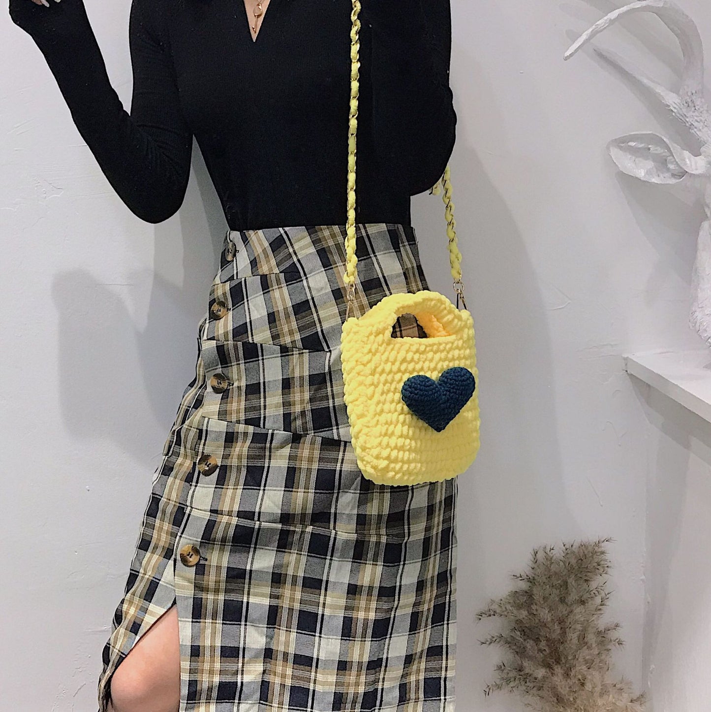 New Plush Hand-woven Small Fragrance Handbag