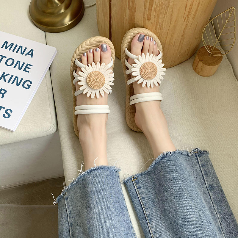 Outer Wear Student Fairy Style Flat Sandals And Slippers With Small Wrinkle Chrysanthemum