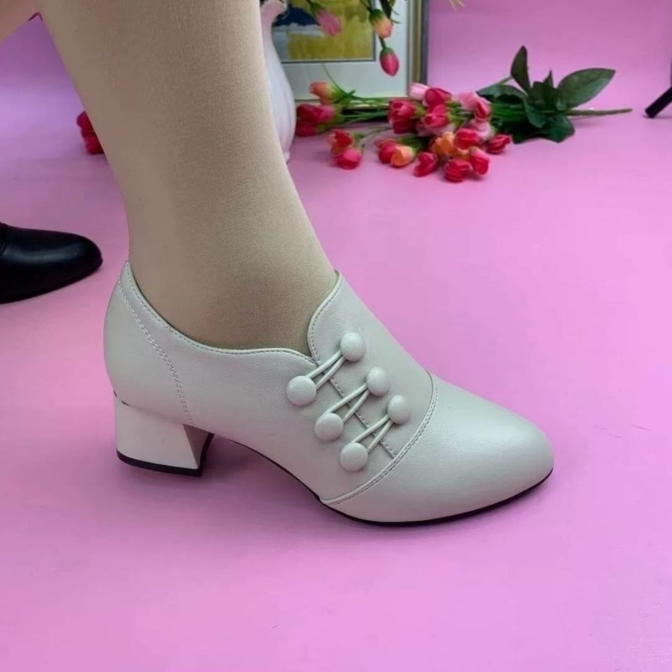 Large Size Mom Shoes Women's New Leather Shoes Mid Heel Chunky Heel Slip-on