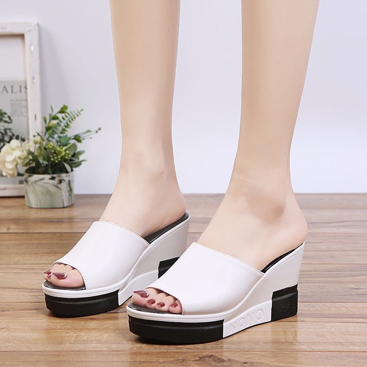 New Style Platform Sandals With Thick Bottom