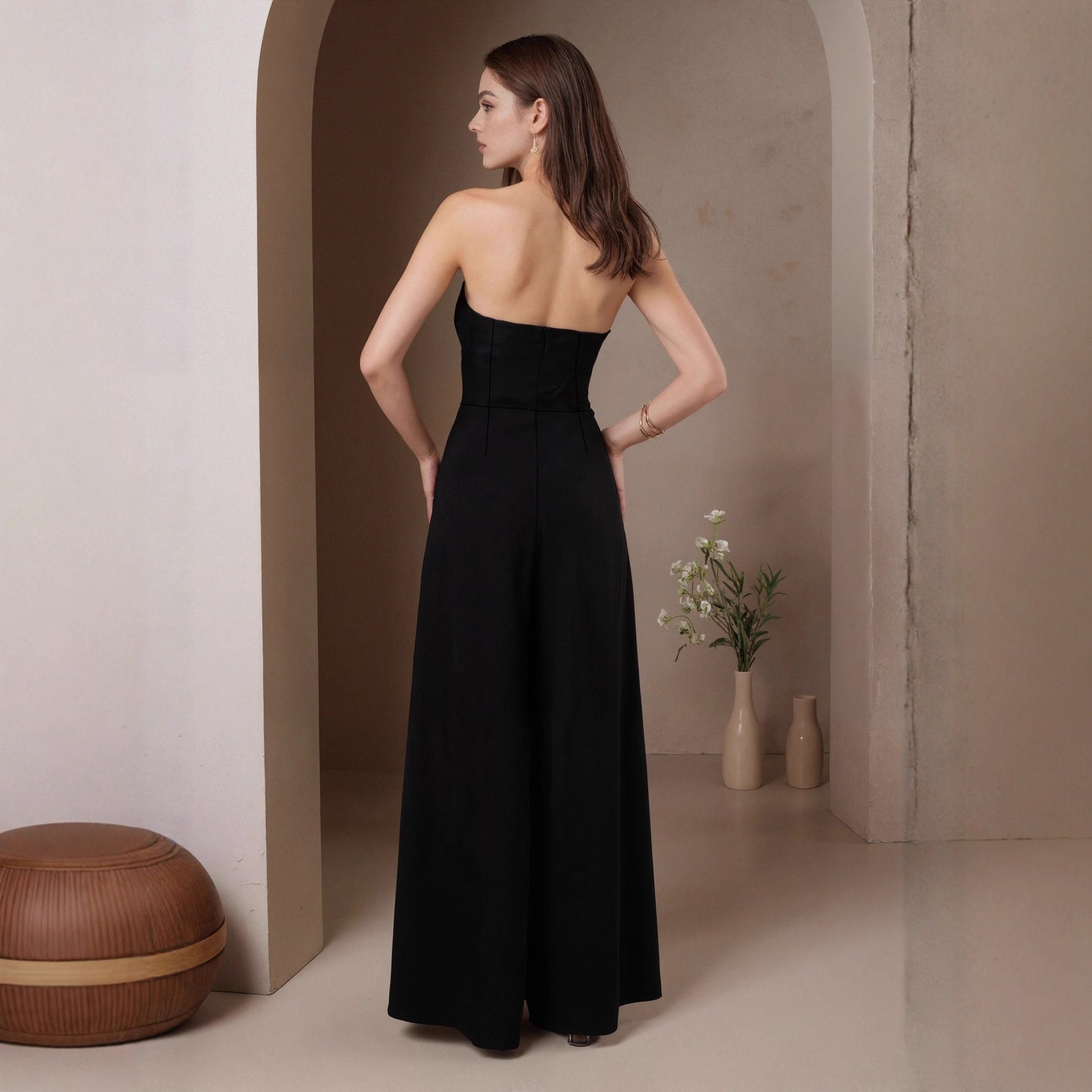 Dame jumpsuit med farveblokke og fransk halterneck