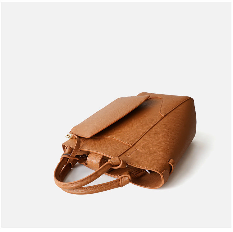 Cowhide Shoulder Bag With Niche Design And Large Capacity