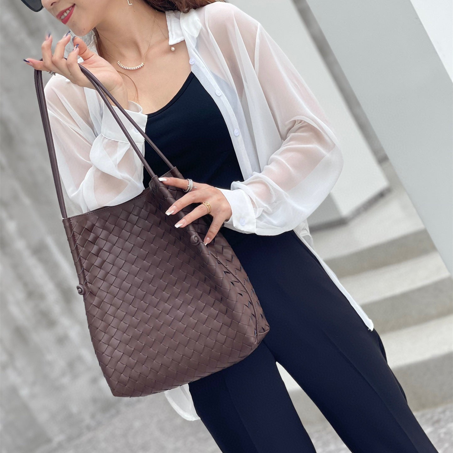Women's Fashion Head Layer Cowhide Woven Shoulder Bag
