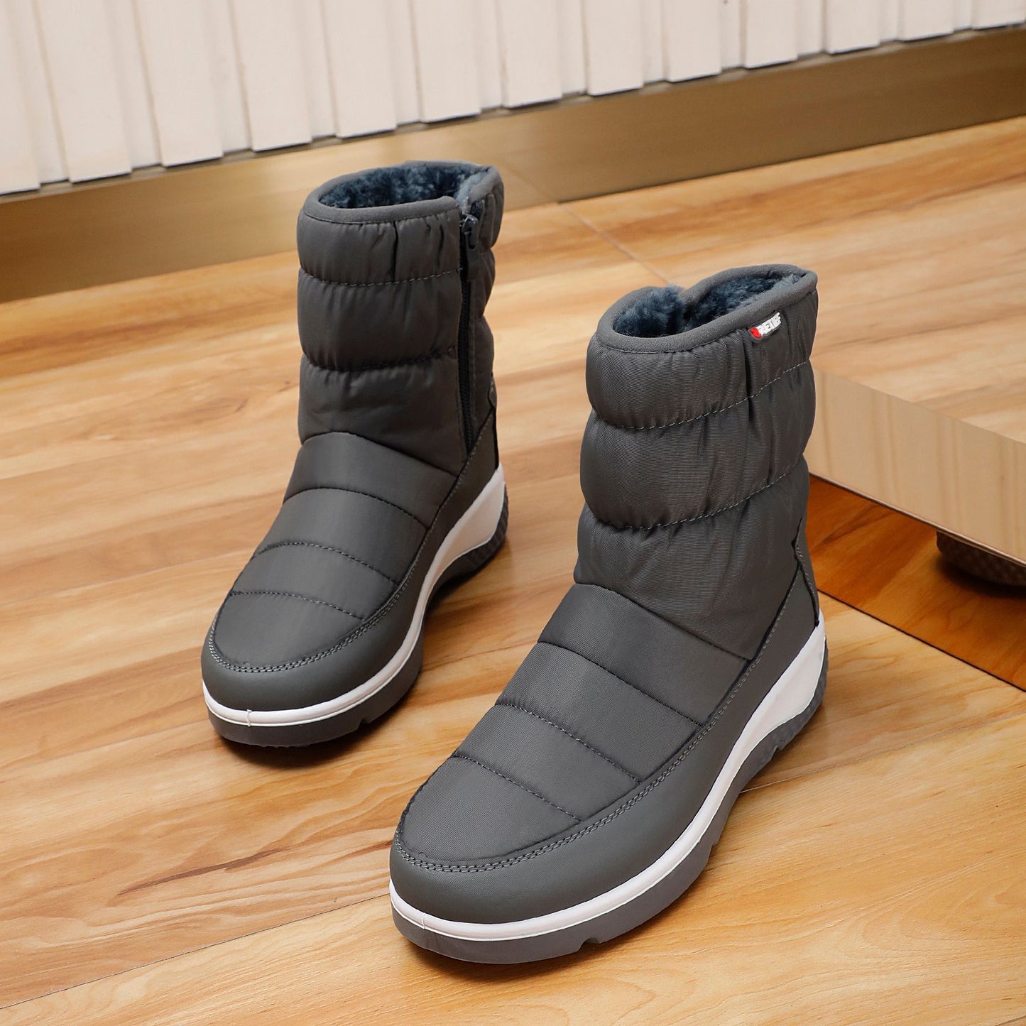 Fashion Warm And Velvet Waterproof And Ski Boots