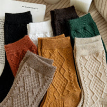 Female Solid Color Peplum Simple Wind Japanese Retro Autumn And Winter Dark Pattern Diamond Plaid Medium Tube Mori System Socks