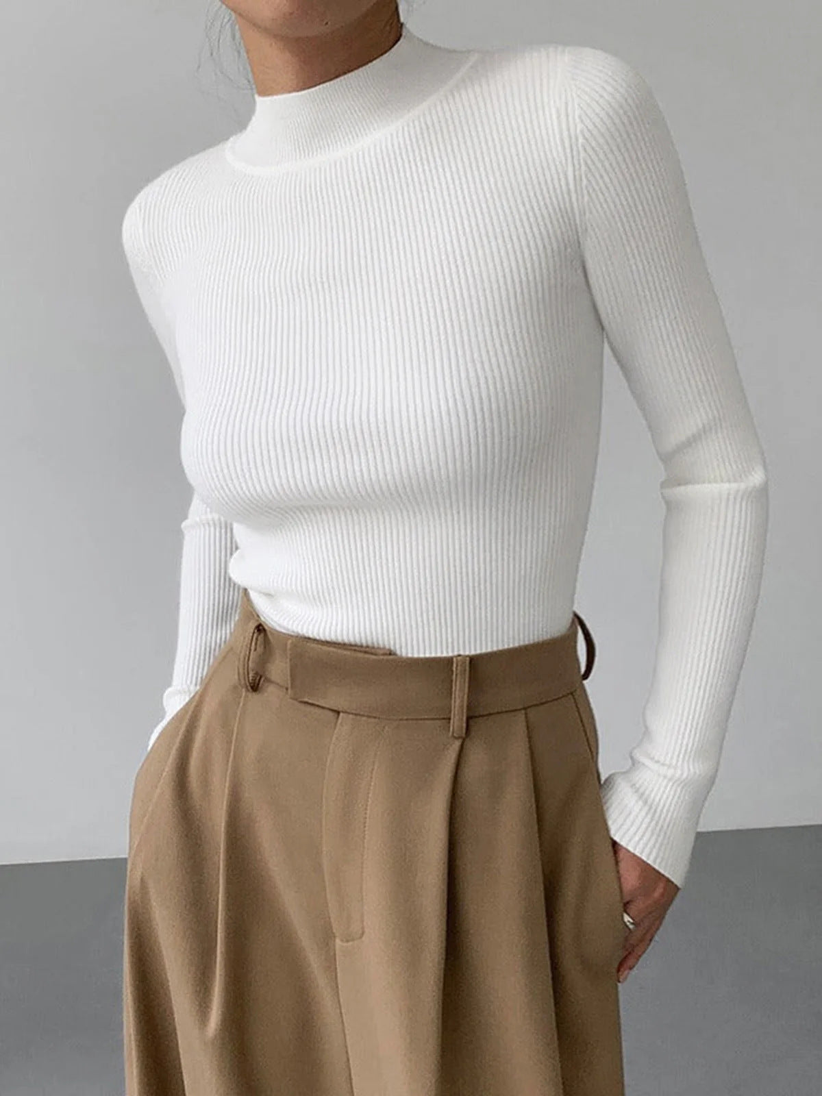 Womens Fashionable Tight-Fit Crew-Neck Knitted Top