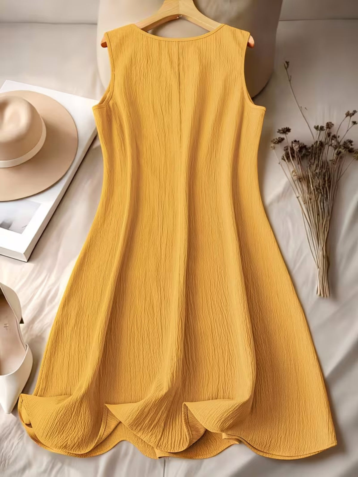 Fashion Embroidered Round Neck Sleeveless Beautiful Dress