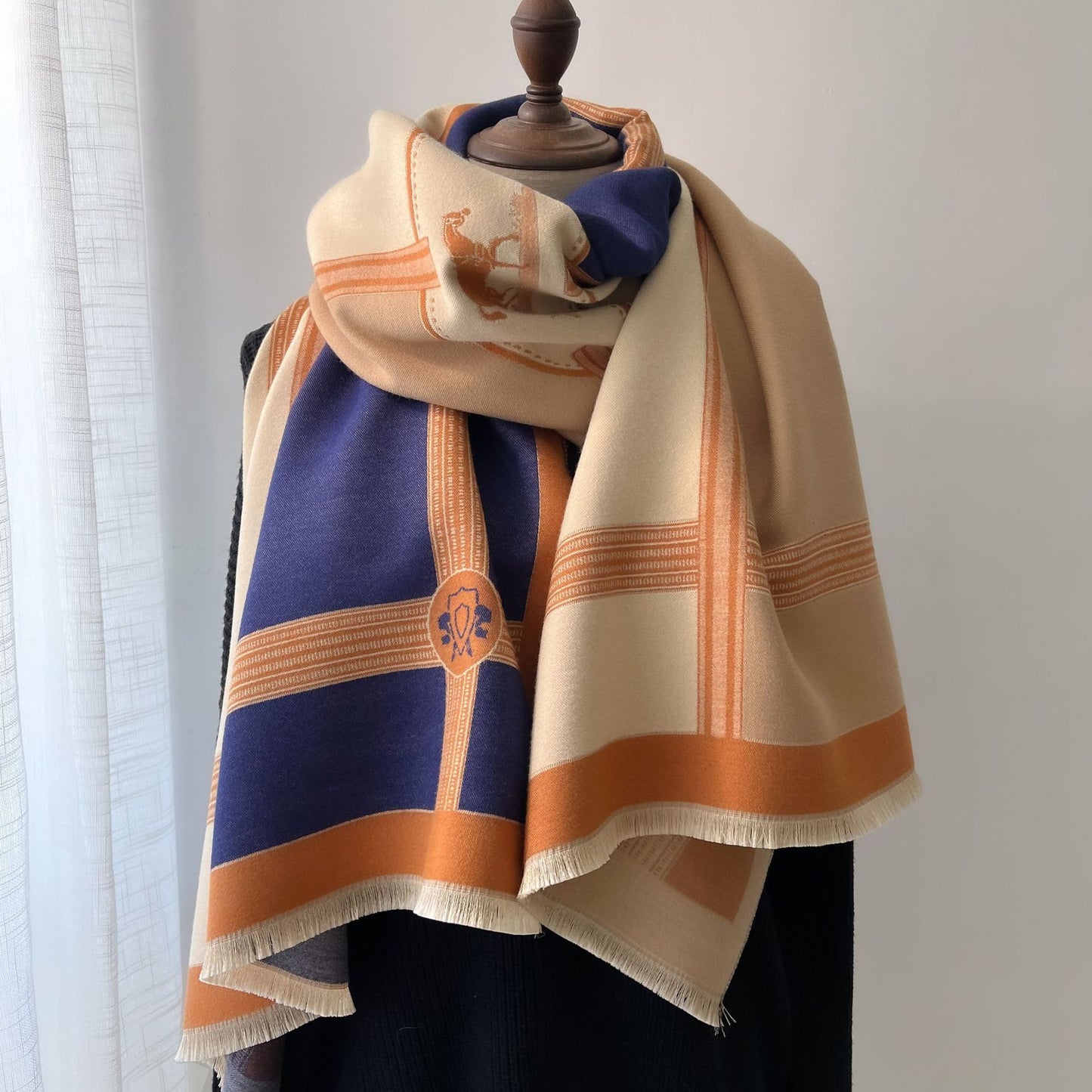 Women's Fashion Warm Scarf Temperament Shawl