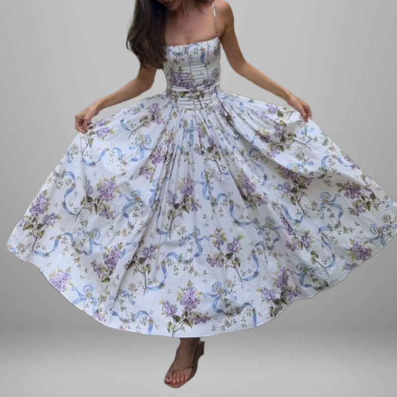 Elegant, Flowy Slip Dress With A Chic Print