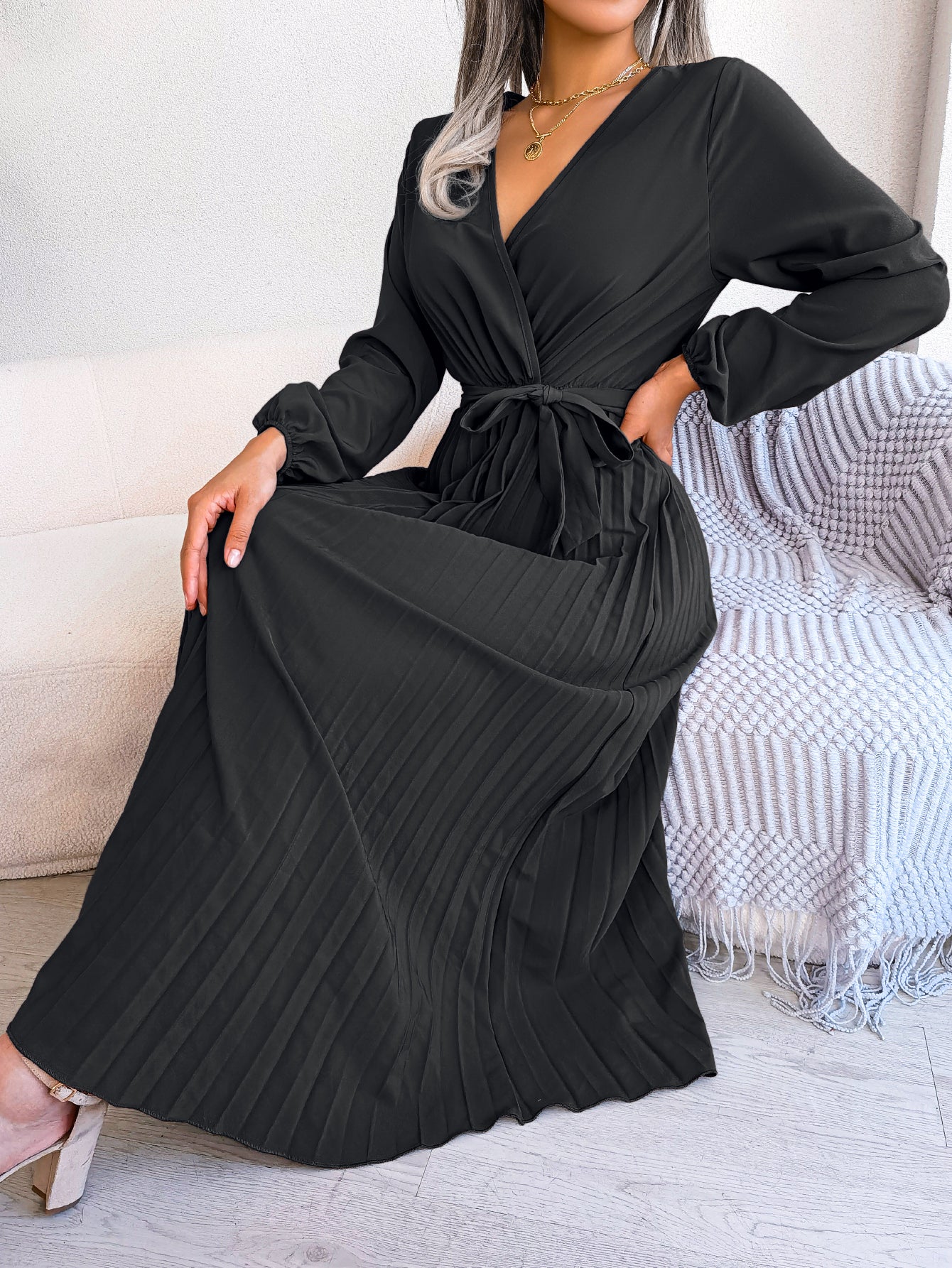 Women's Elegant Cross V Neck Flowy Pleated Maxi Dress