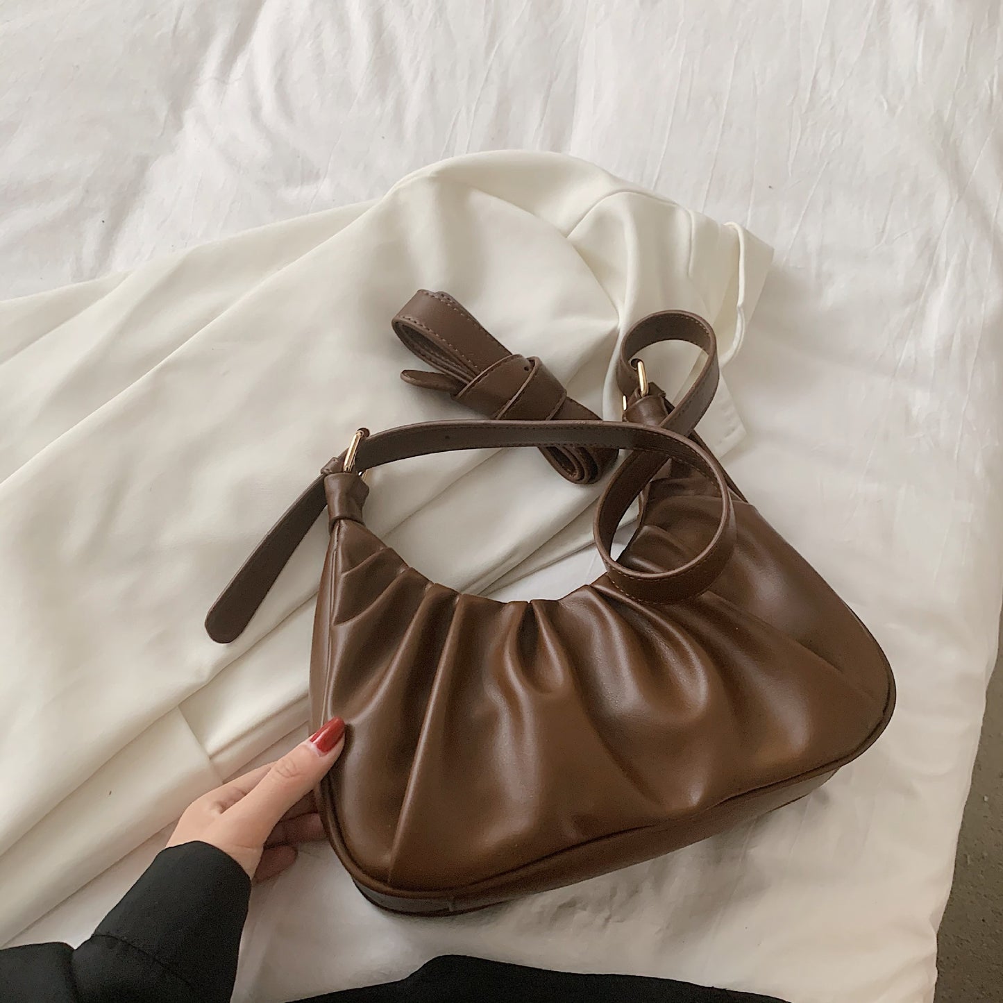 Vintage Women's Messenger Bag Niche Folds