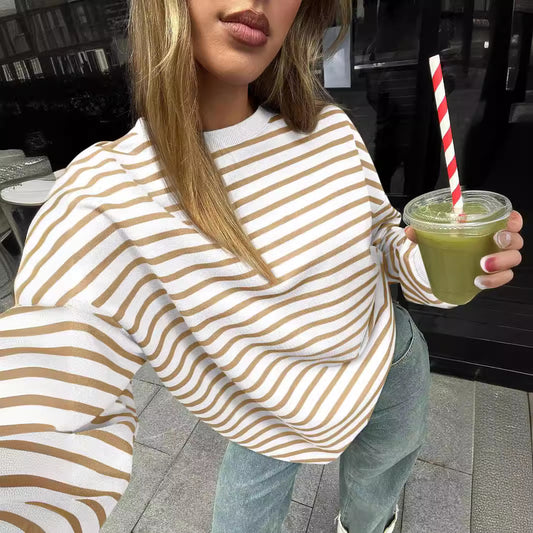 Dame farverig stribet sweatshirt med rund hals og løs pasform
