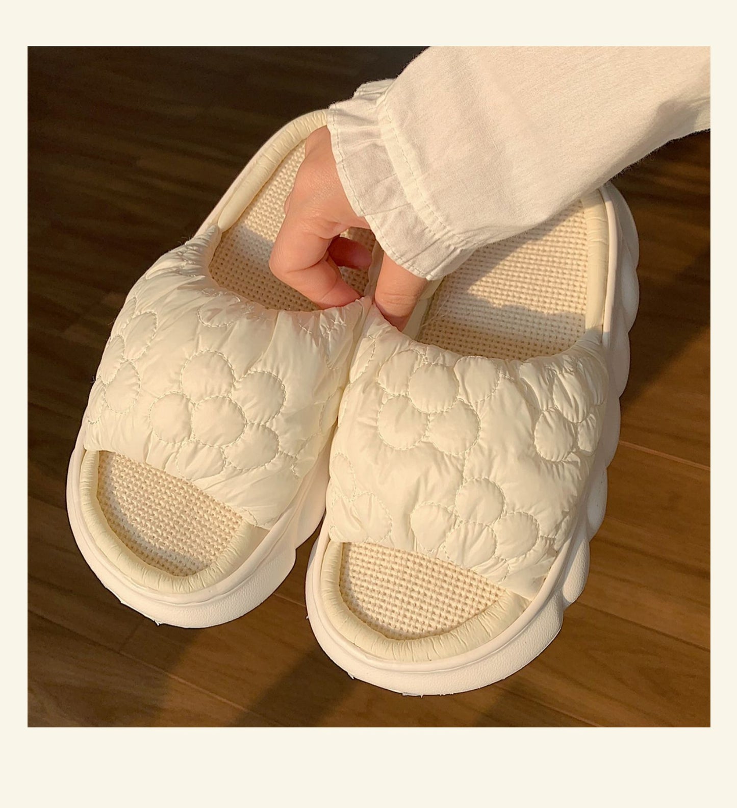 And Sweet Bubble Flower Soft Thick Bottom Linen Slippers