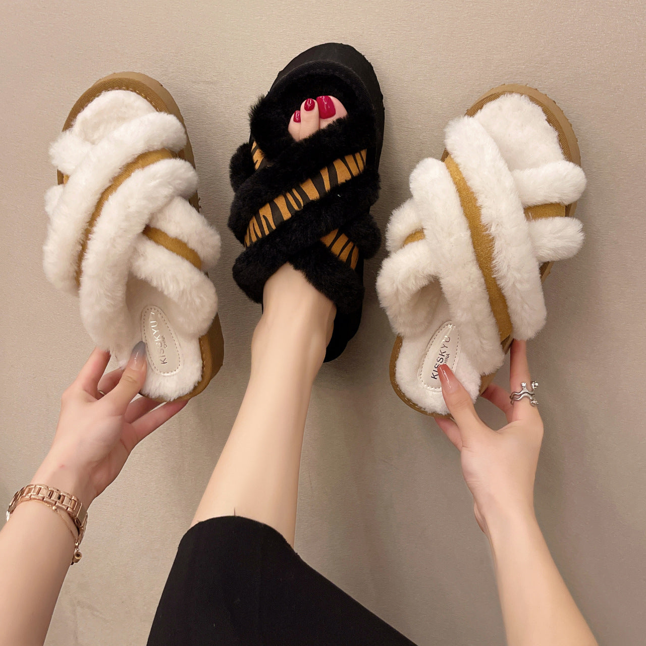 Women's Outer Wear Height Increasing Wool Sheep Fur Integrated Cross Plush Slippers