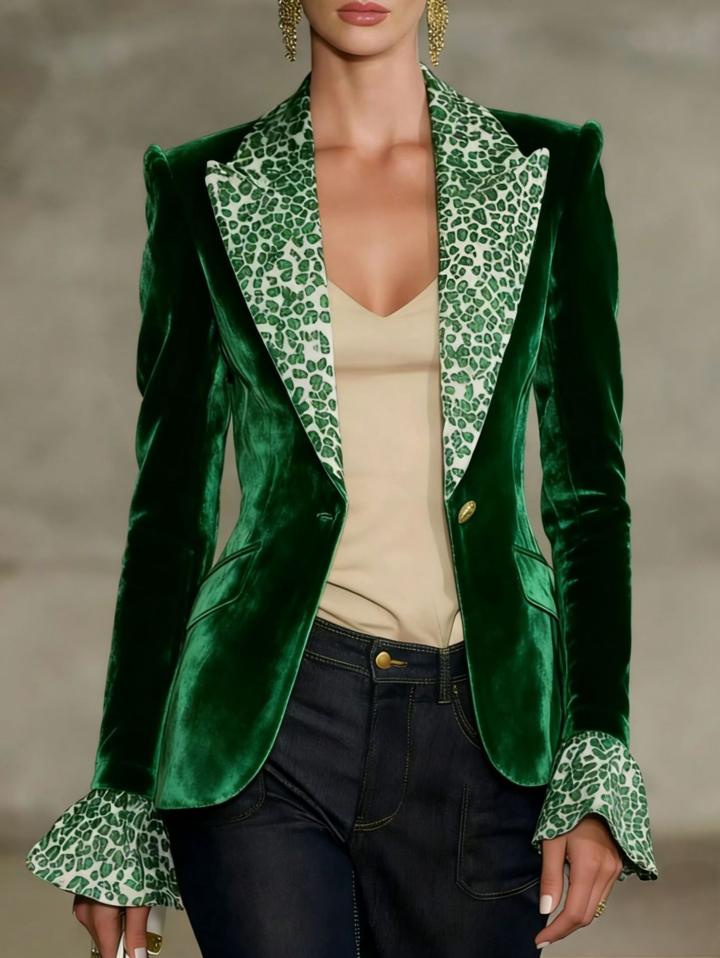 Women's Sweet-and-Cool Color-Block Velvet Blazer With Faux Pockets