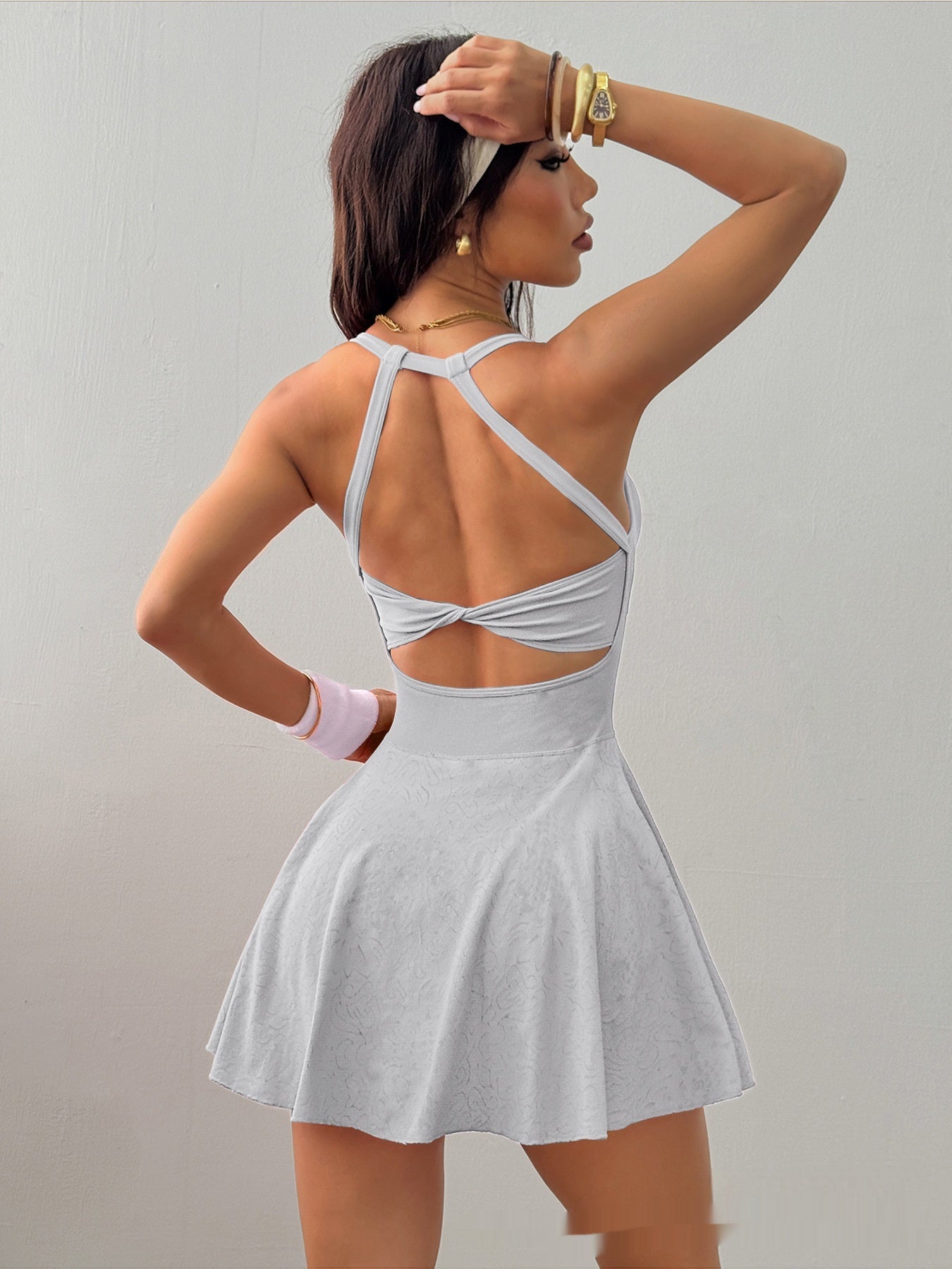 Nude-Feel Pocketed Yoga Jumpsuit To Prevent Wardrobe Malfunctions