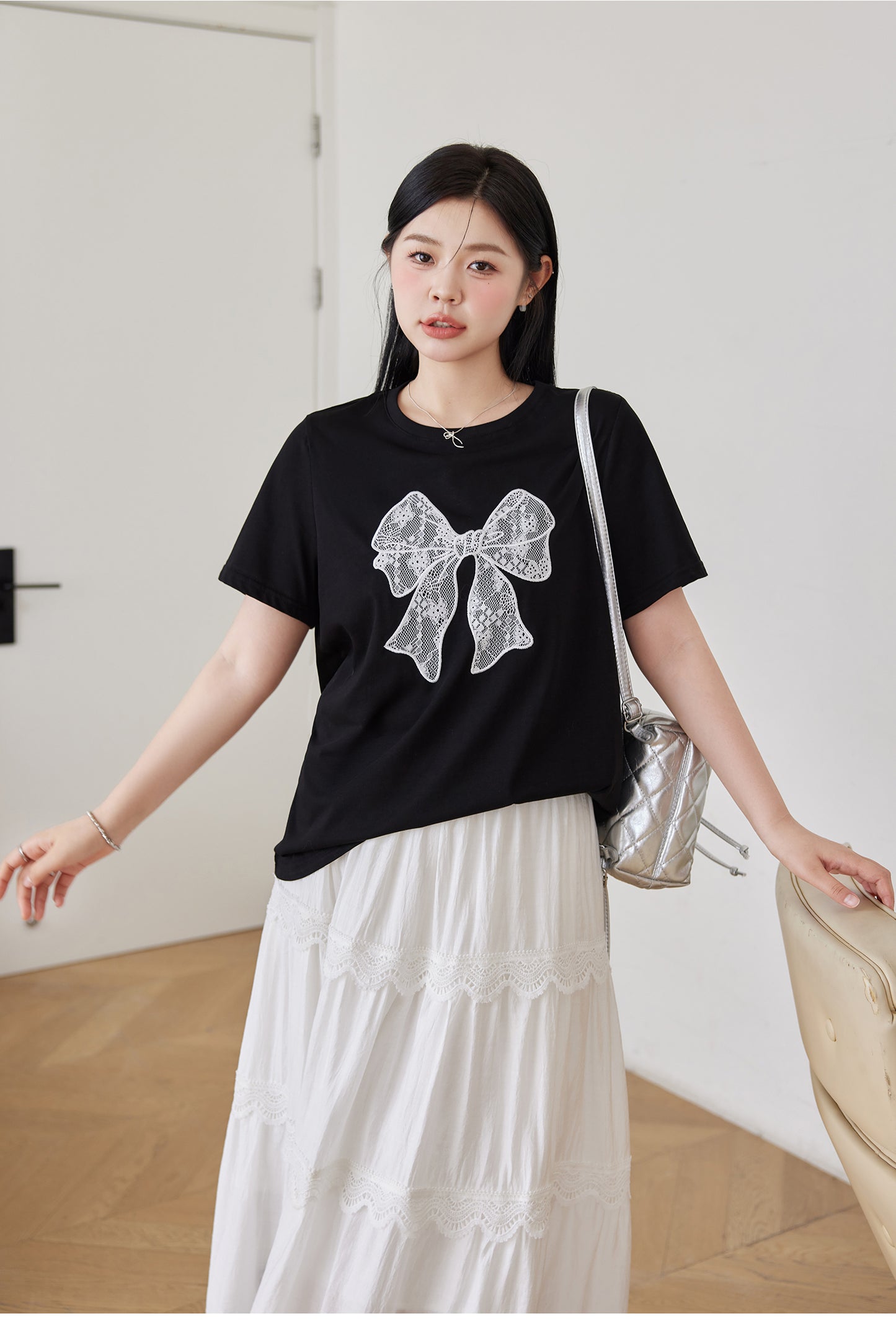 Slim Short Sleeved Top Plus Butterfly Lace T-shirt