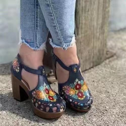 New Summer Retro Ladies Thick Heel Sandals European And American Fashion Round Head Flowers