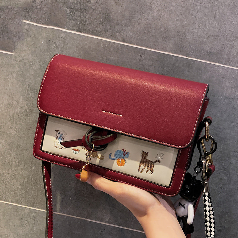 Women's Fashion Messenger Bag Embroidery One Shoulder