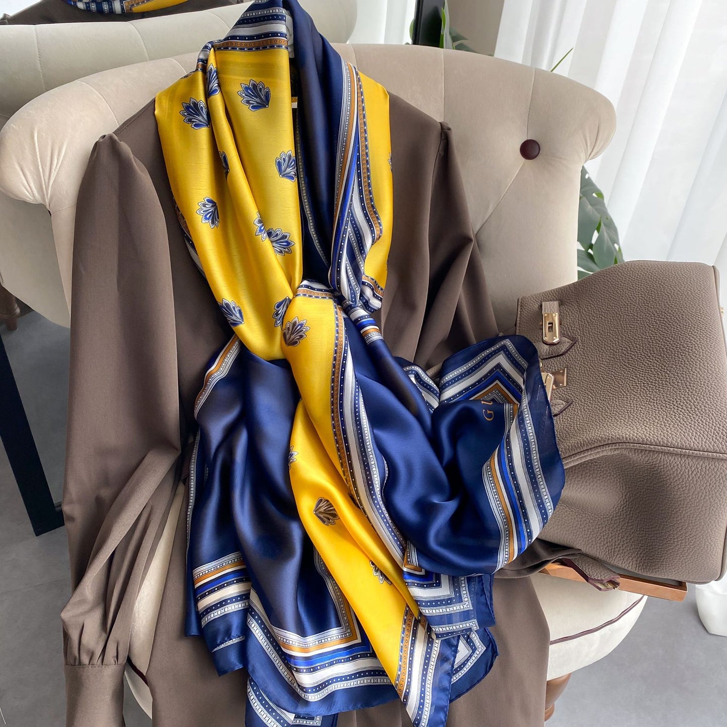 Personalized Printing Scarf Dual-use Air Conditioning Shawl Sunscreen