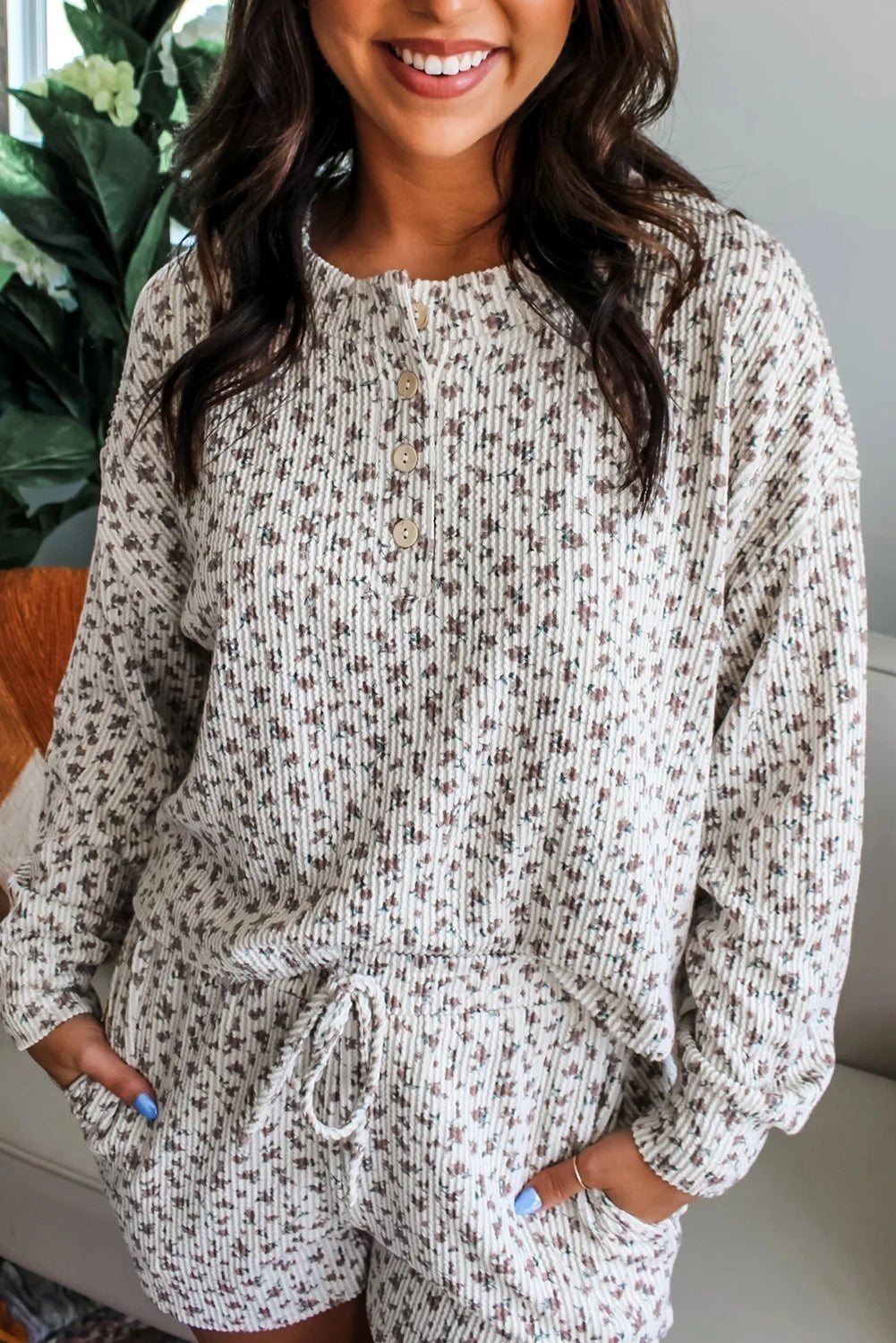 White Spiral Rib Printed Long Sleeve Henry Collar Drawstring Shorts Suit
