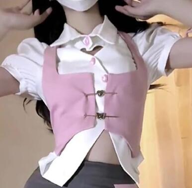 Design Hot Girl White Short Sleeve Shirt Outfit