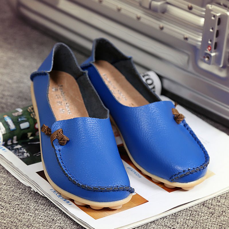 Plus Size Genuine Leather Mom Shoes Flat Low Top