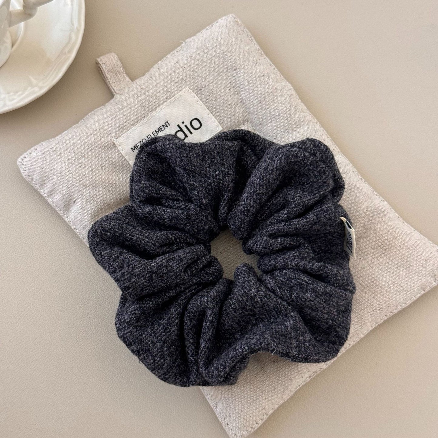 High Sense Oat Gray Texture Woolen Large Intestine Hair Ring