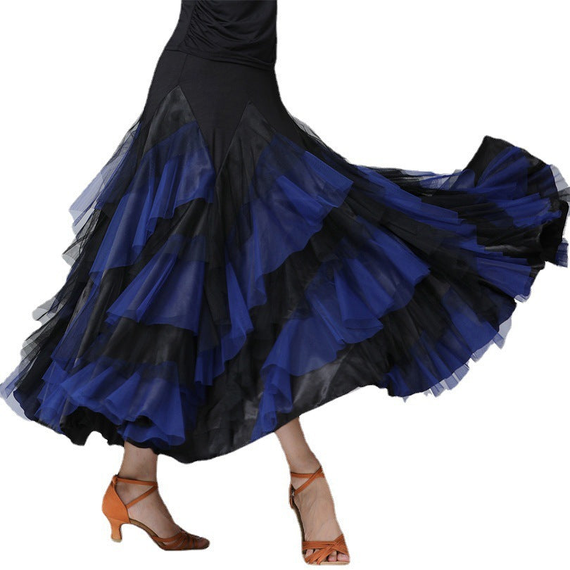 Female Casual Contrasting Color Large Swing Skirt