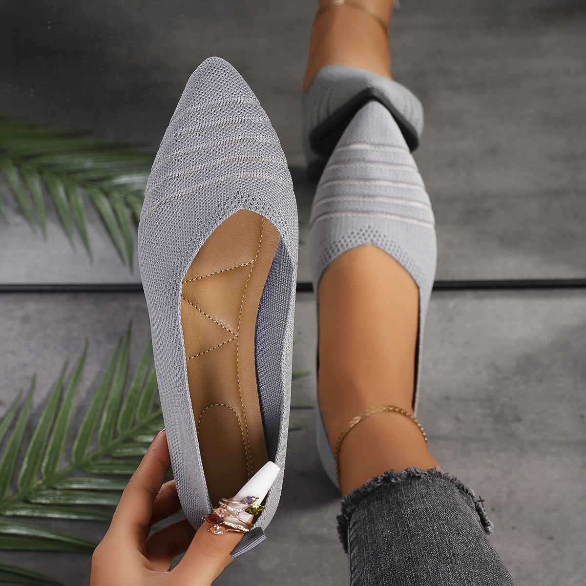 Flyknit Shoes Plus Size Women's Flat Pointed Toe