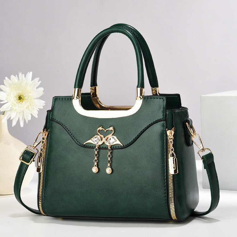 Retro Portable Crossbody Large Capacity Commuter Bag