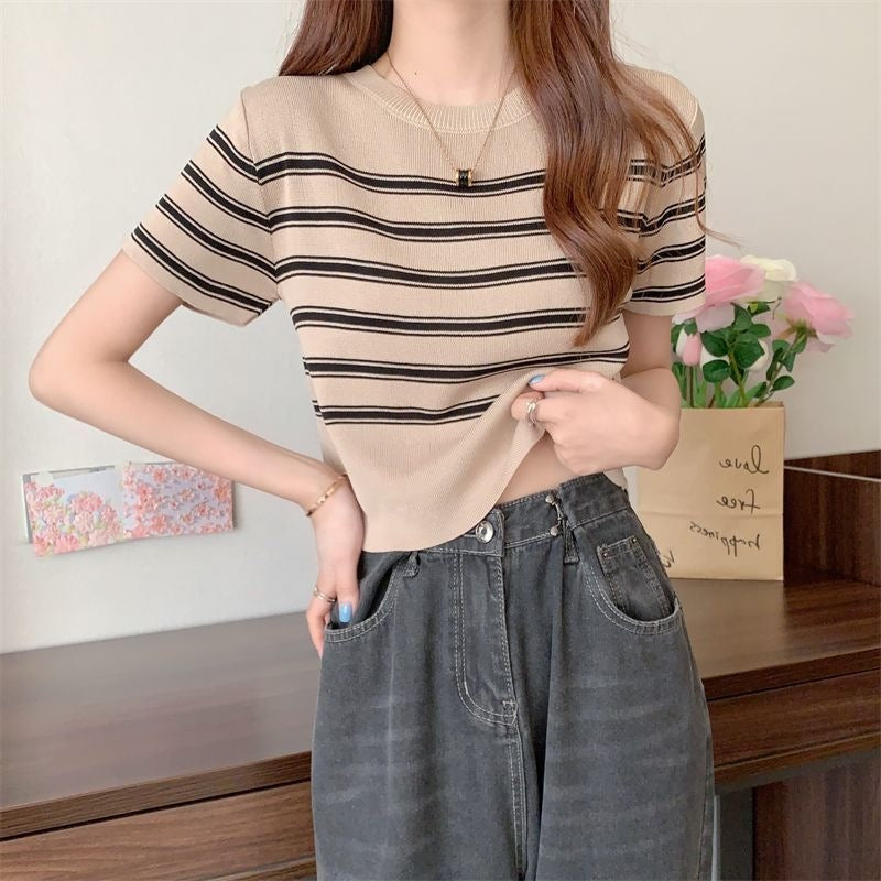 Figure-flattering Slimming French-style Short-sleeve Top