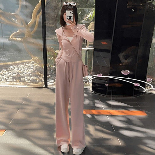 Fashionable Slimming Youthful Sportswear For Women