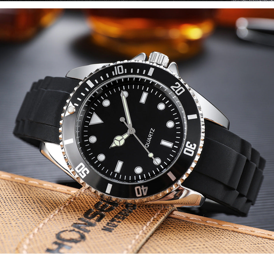 New Silicone Luminous Watch Fashion Waterproof Quartz Watch