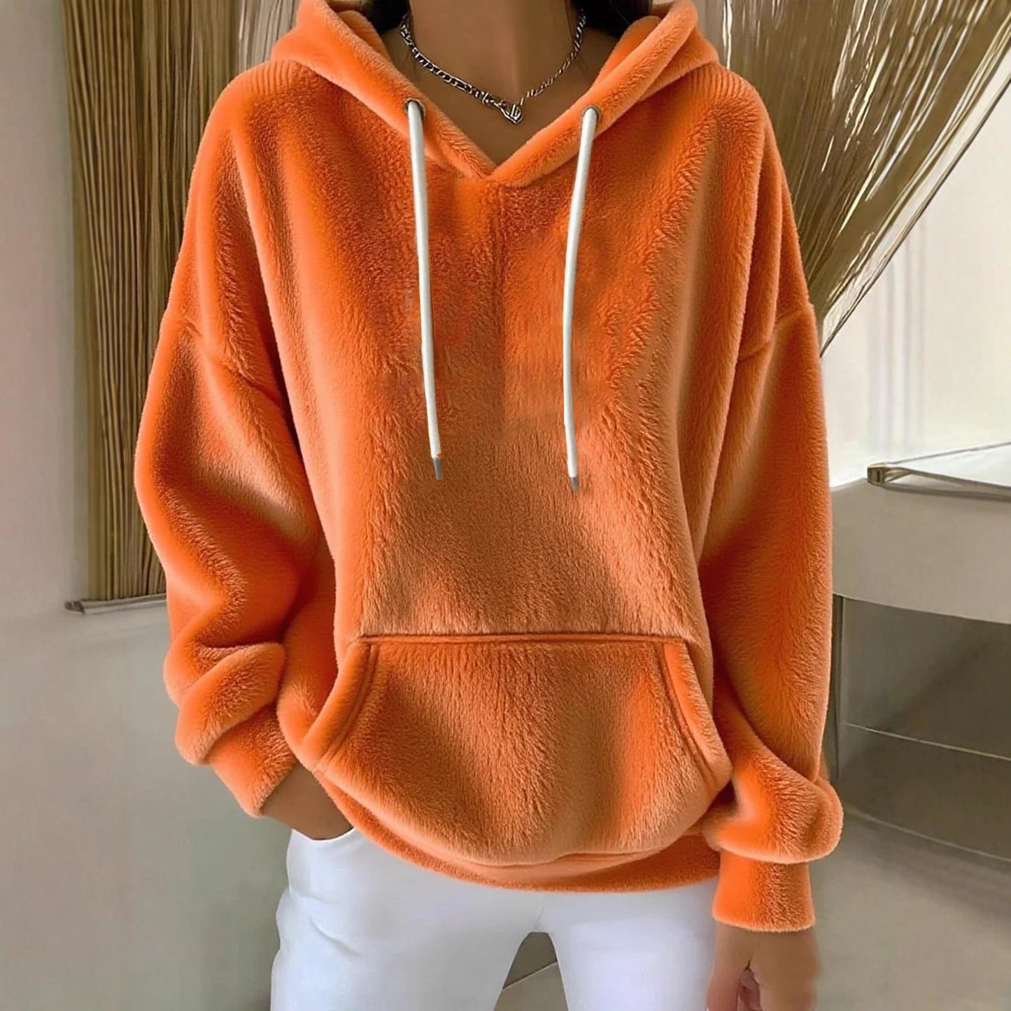 Ensfarvet lammeuldforet alsidig sweatshirt til kvinder til efterår og vinter