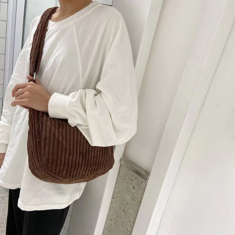 New Fashion Personality Retro Bag Girl