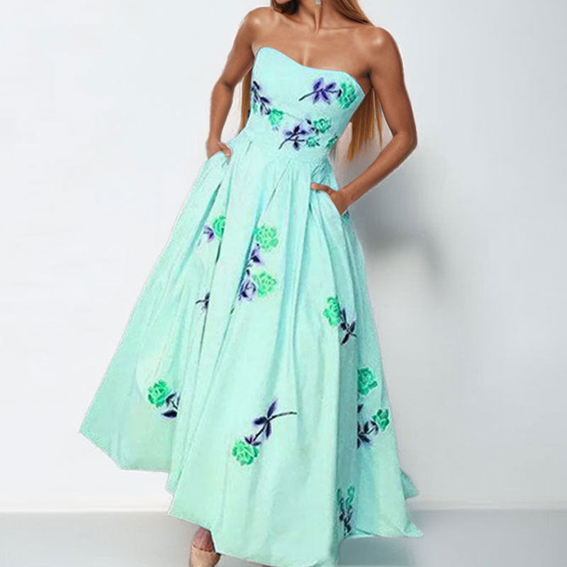 Fitted Sleeveless Dress With A Bandeau Neckline And A Digital Floral Print