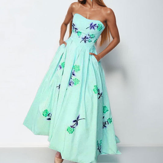 Fitted Sleeveless Dress With A Bandeau Neckline And A Digital Floral Print