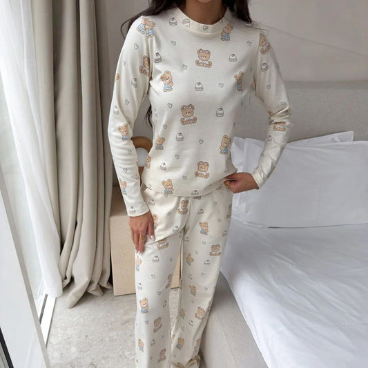 Fashionable Pajama Set With Bear Print Long-Sleeve Top And Long Pants
