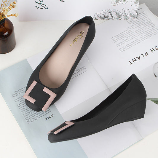 Summer Sandals With Wedges And Square Buckles