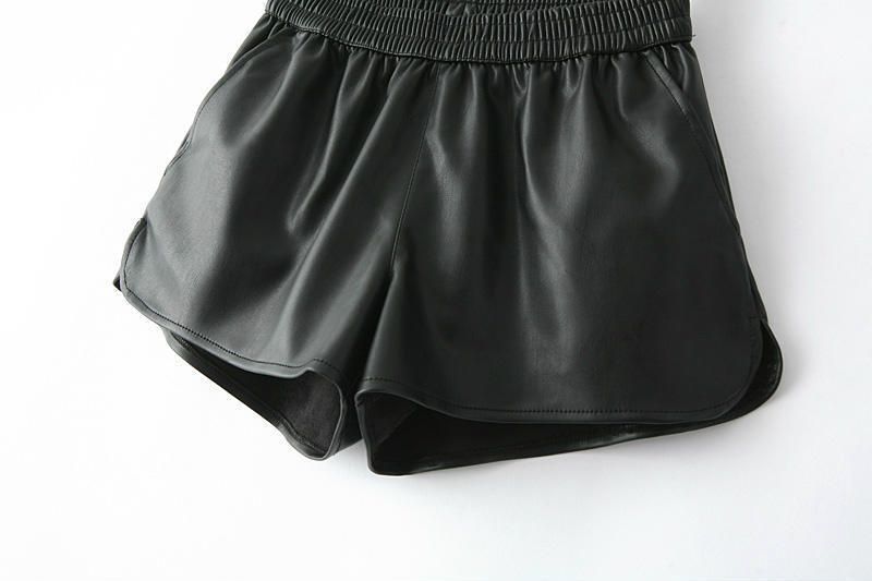 Women's PU Leather Elastic Waist Leather Casual Shorts
