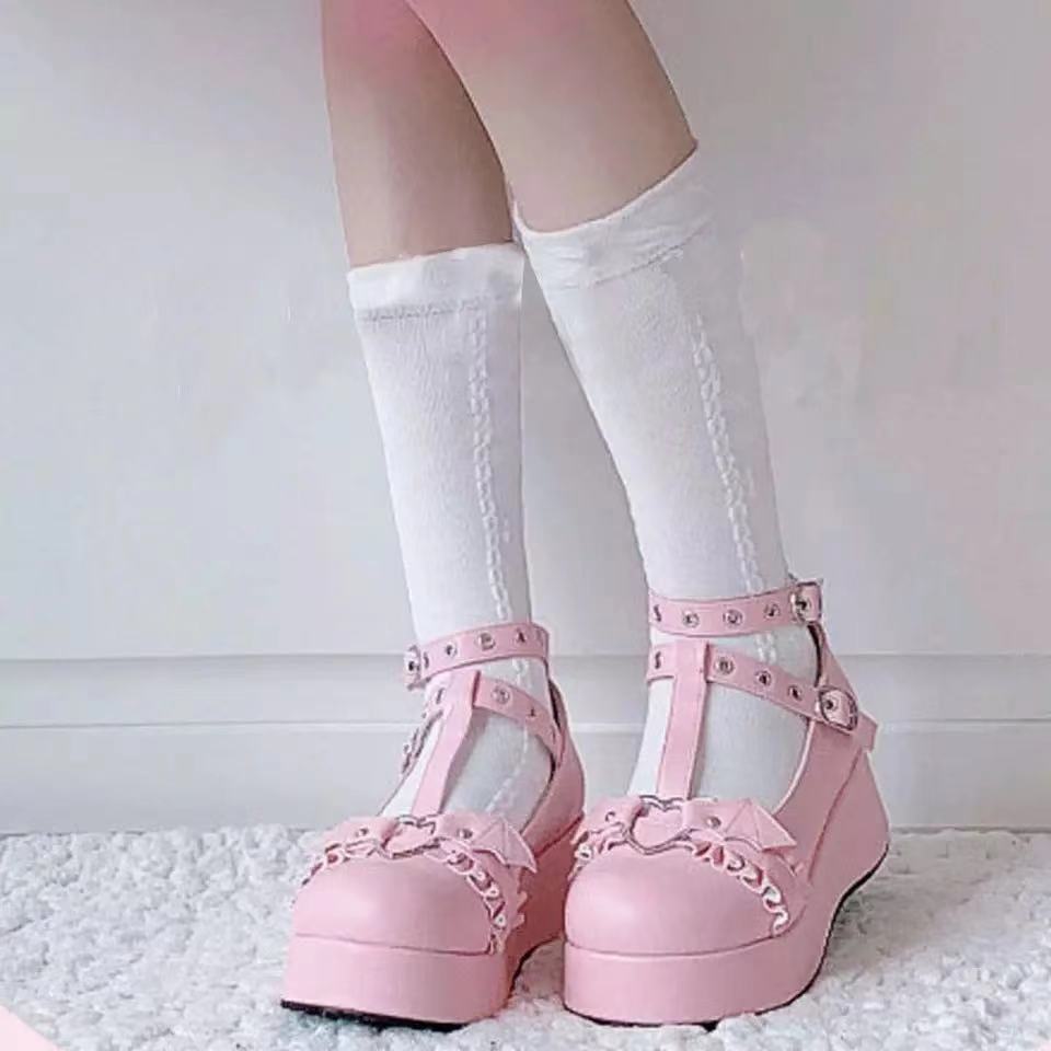 Women's Metal Buckle Thick Soled Boots