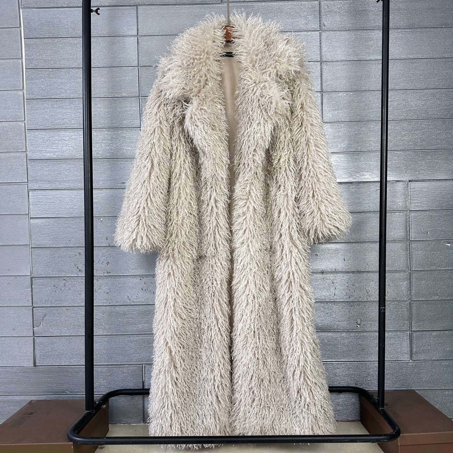Womens Elongated Wool Coat With A Tailored Lapel
