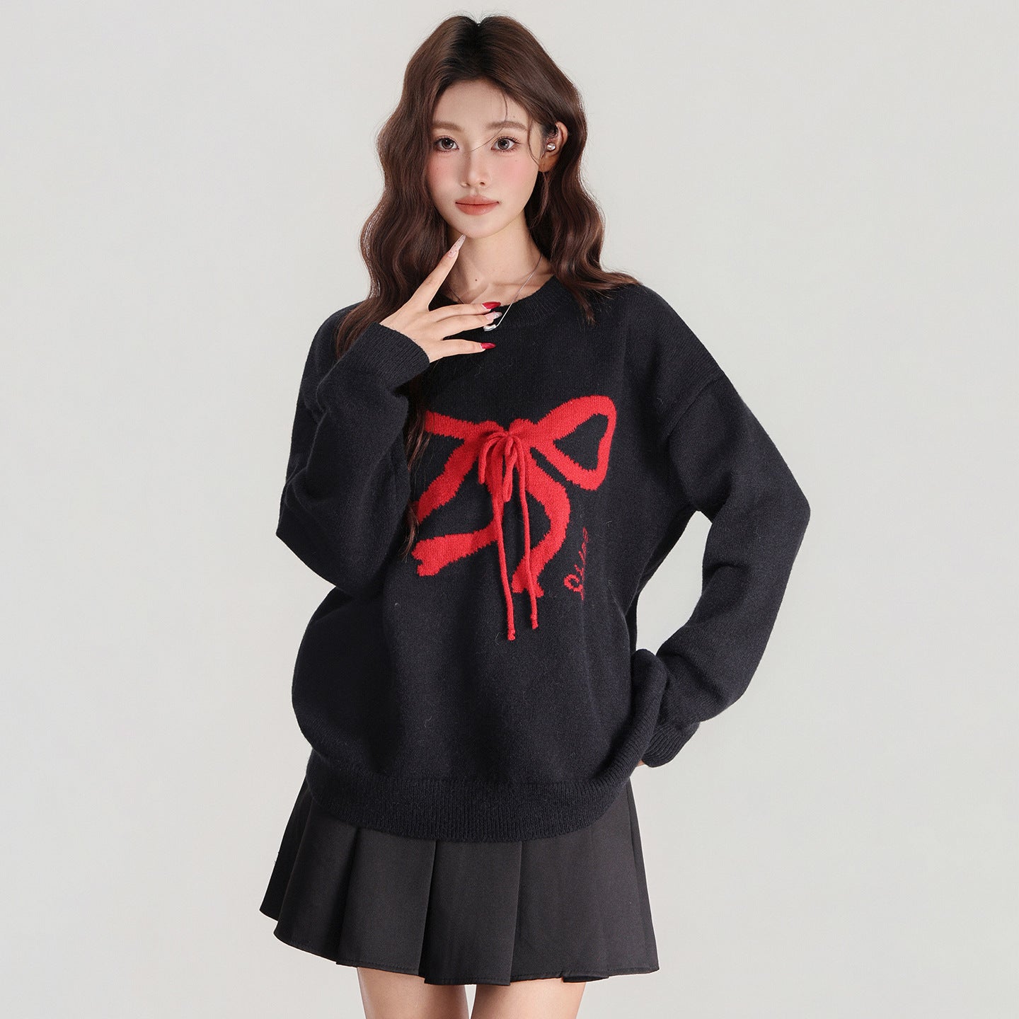 Women's Contrast Bow Round Neck Knitted Thick Long Sleeve Sweater