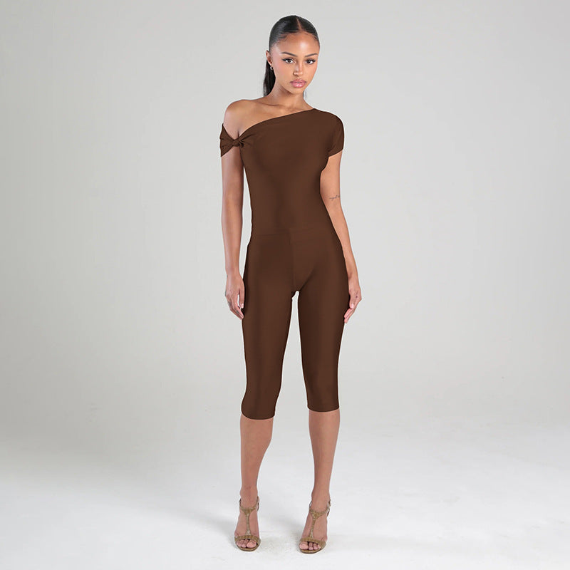 High-waisted Body-hugging Cropped Pants Set With A Top