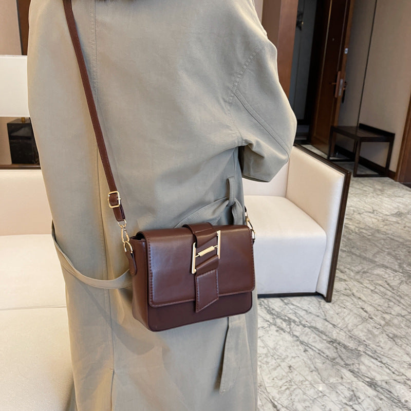 Retro Fashion One-shoulder Simple Frosted Texture Messenger Bag