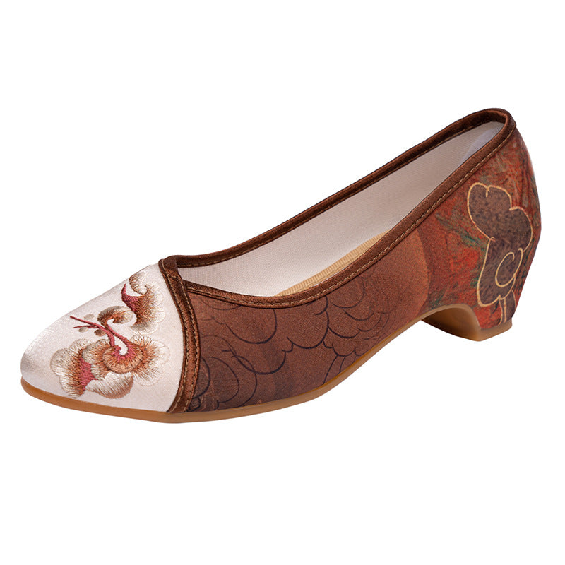 Female Ethnic Style Embroidered Shoes