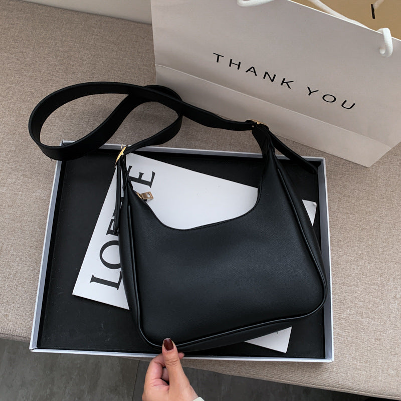 Simple And Versatile Crescent Shoulder Crossbody Dumpling Bag