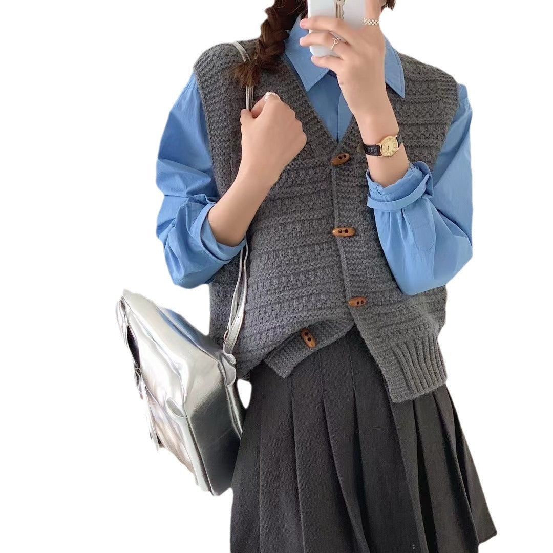 Horn Button Design V-neck Three-dimensional Pattern Cardigan