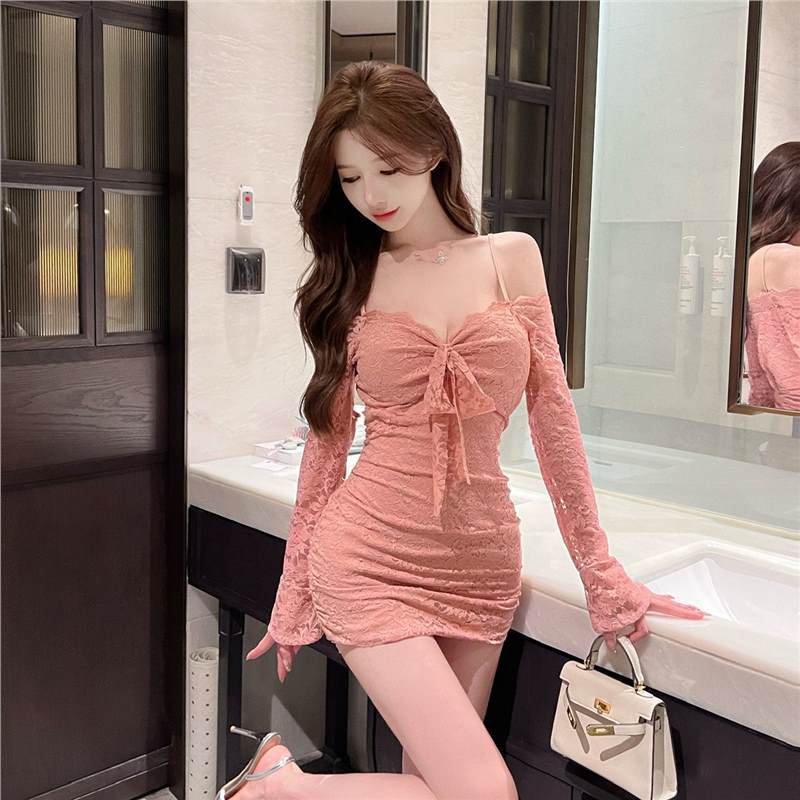 Sexy Off-shoulder Slip Dress With A Low Neckline Bow Detail And A Figure-hugging Fit